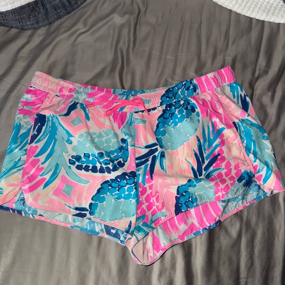 Lilly Pulitzer Run Around Shorts